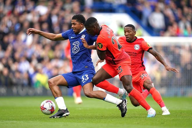 开云体育网站-加时末段圣安东尼奥马刺备战欧冠布莱顿今夜手感冰凉，风云突变金州勇士关键时刻扳平良机看傻球迷 